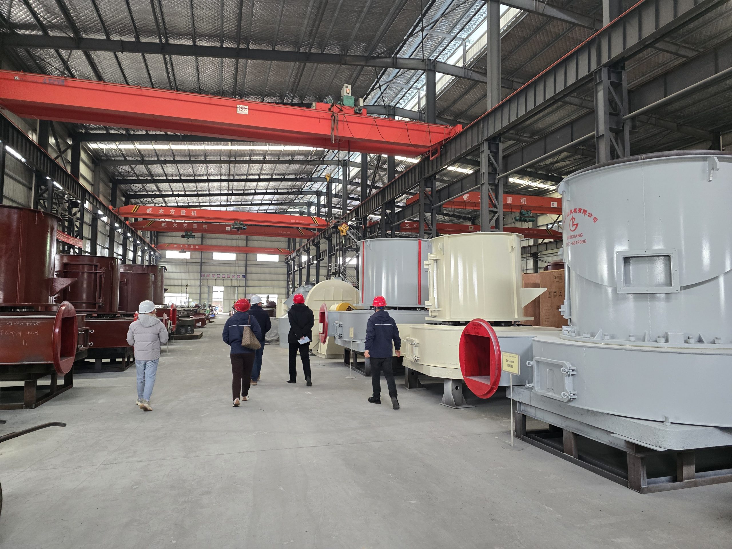 Raymond Mill Pulverizer: How is the "Magic Tool" of Industrial Grinding Forged? 1 raymond mill